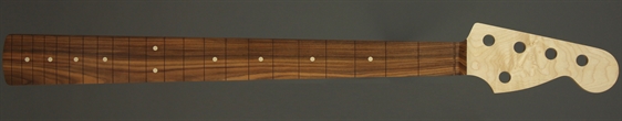 D5N1043