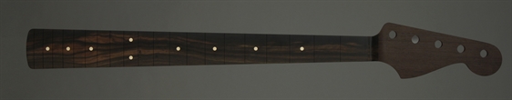 D5N1077
